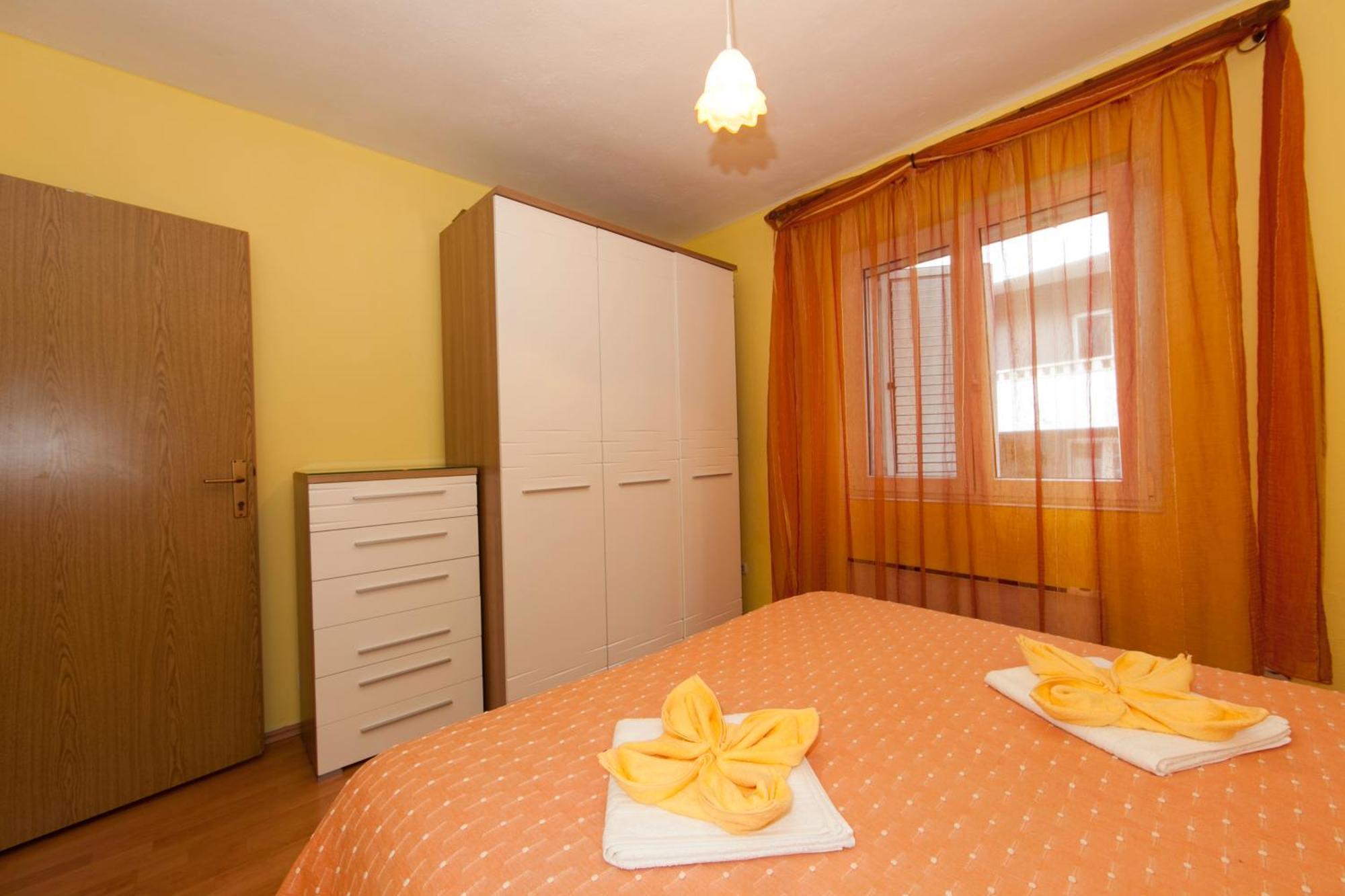 Apartmani Darinka Baška Voda Exterior foto