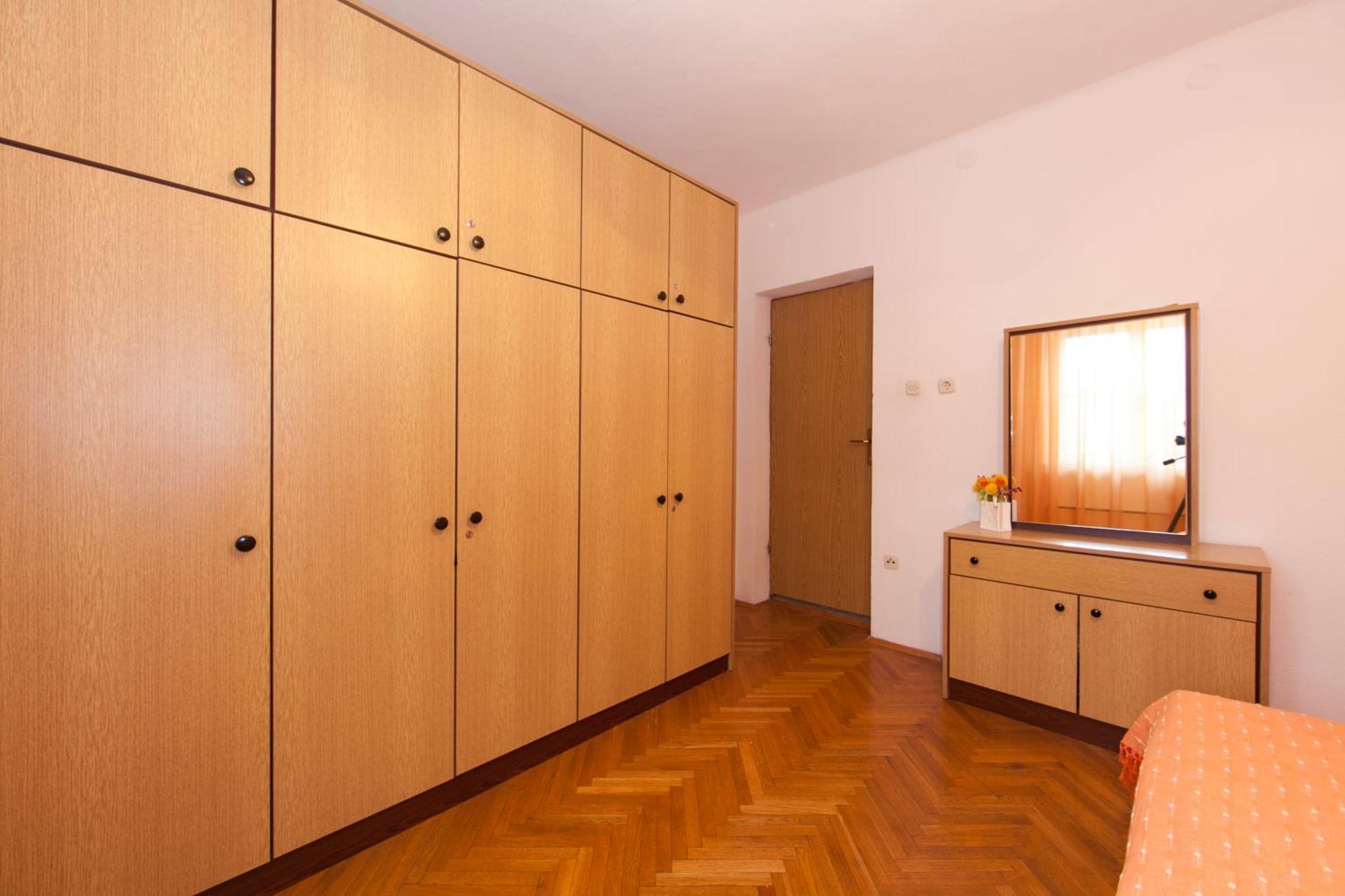 Apartmani Darinka Baška Voda Exterior foto