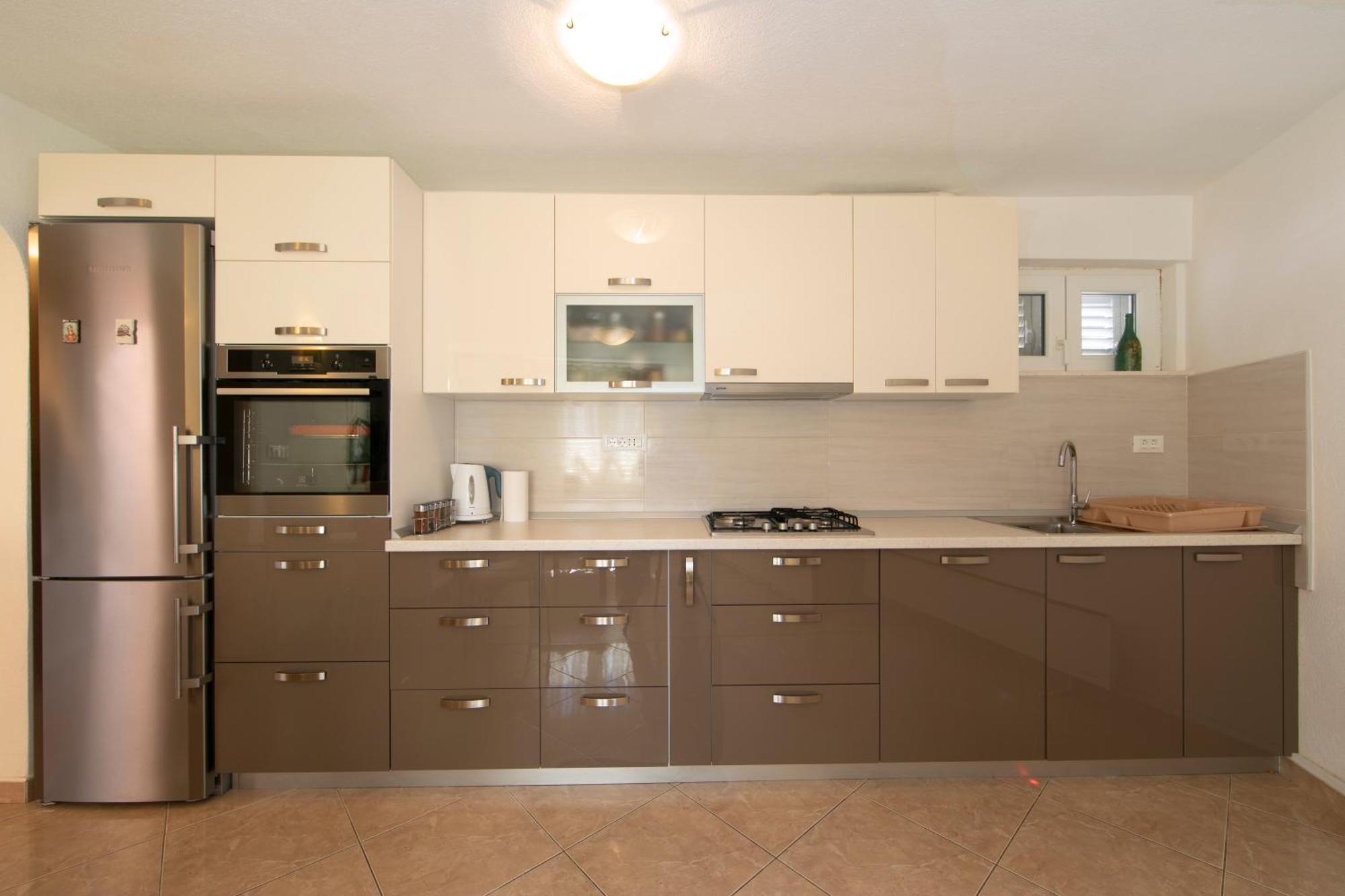 Apartmani Darinka Baška Voda Exterior foto