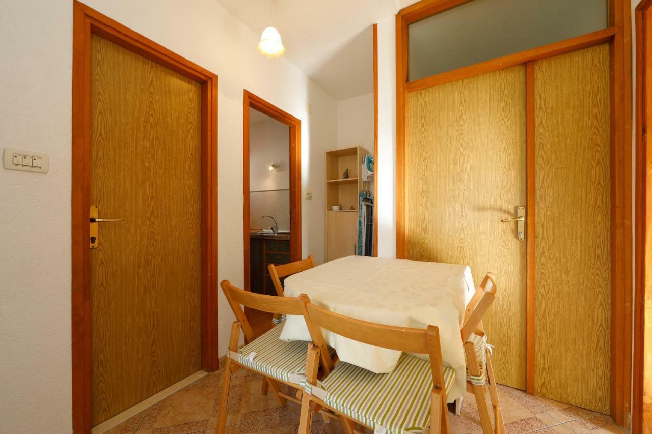 Apartmani Darinka Baška Voda Exterior foto