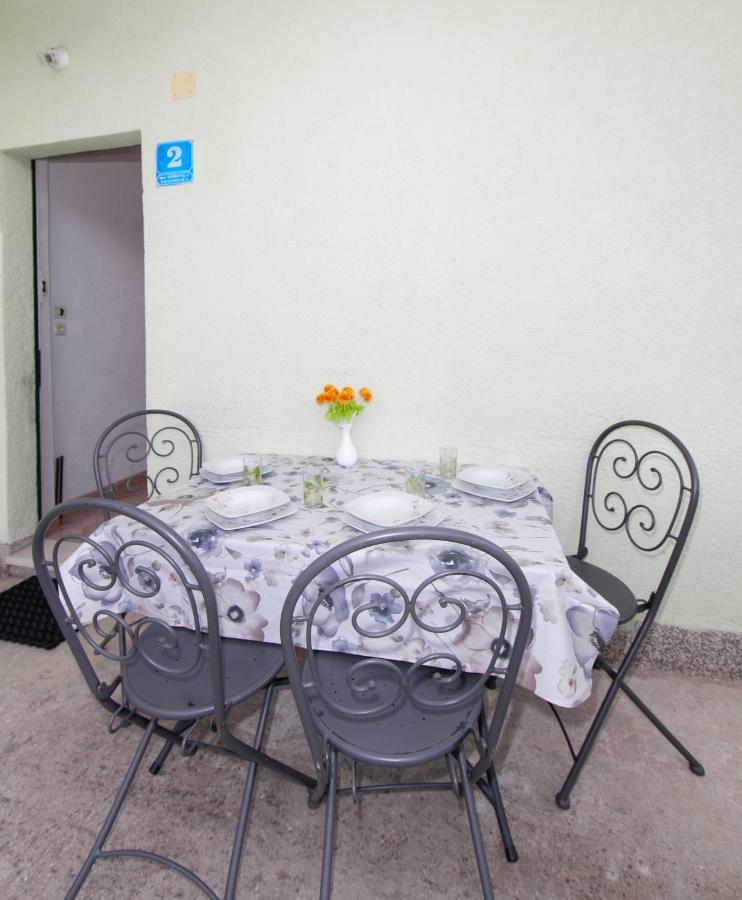 Apartmani Darinka Baška Voda Exterior foto
