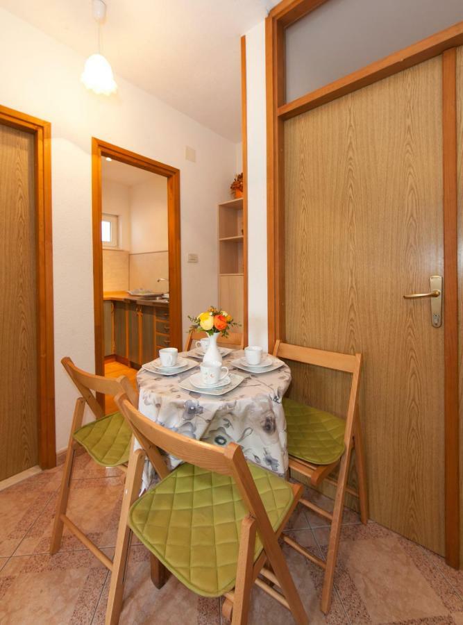 Apartmani Darinka Baška Voda Exterior foto
