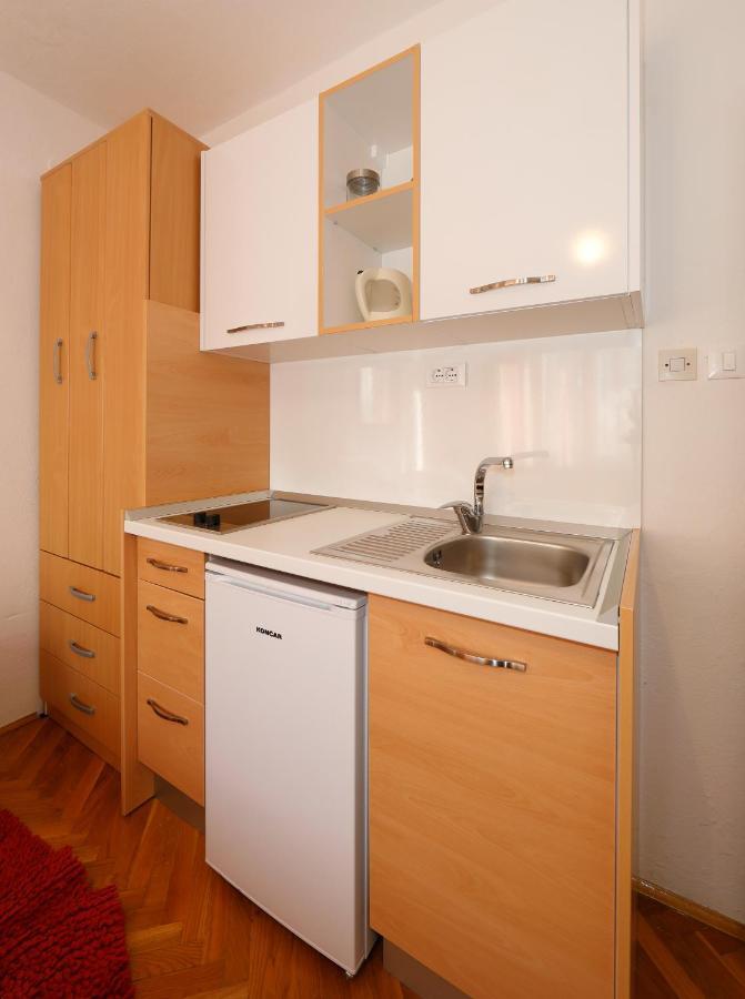 Apartmani Darinka Baška Voda Exterior foto